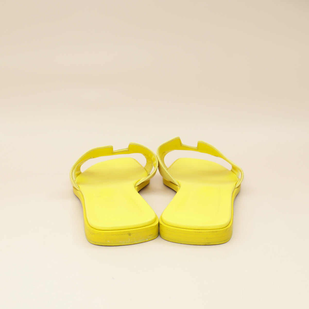 Hermes Jaune Curcuma Oran Sandals 38