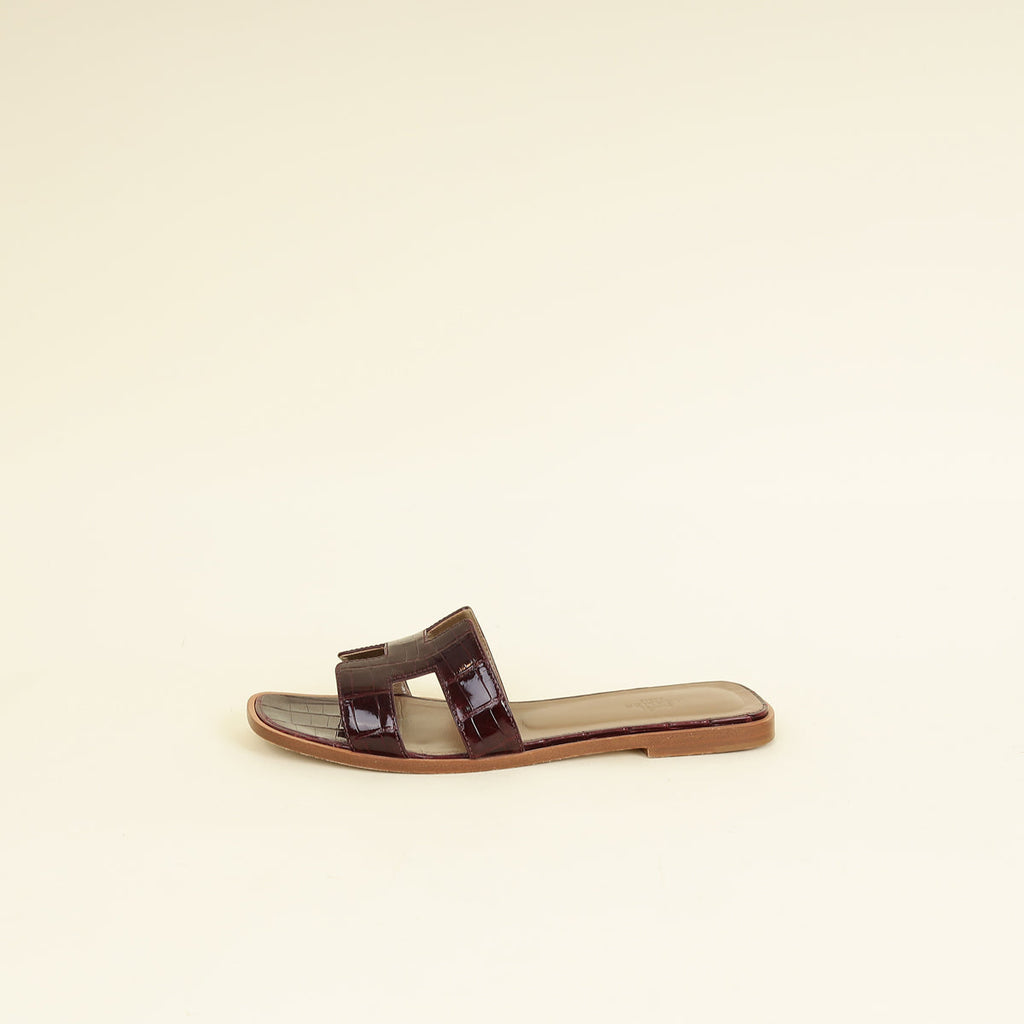 Hermes Bordeaux Shiny Alligator Oran Sandals 39