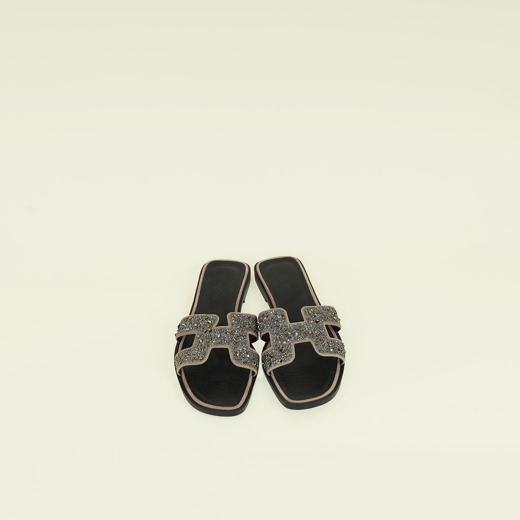 Hermes Pink Nude Oran Crystal Beads Embellished Sandal 35.5