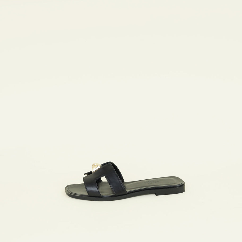 Hermes Noir One Stud Oran Sandal 35.5