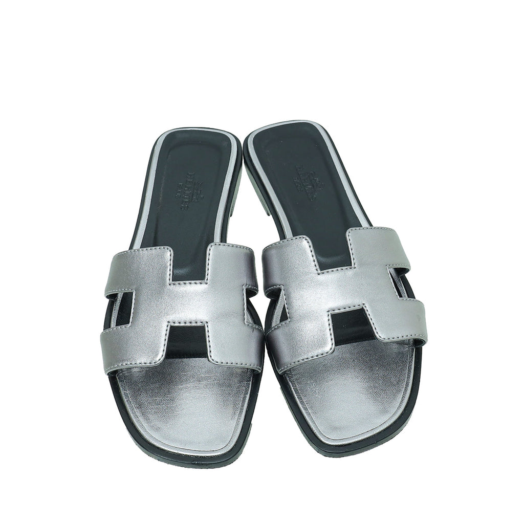 Hermes Gris-Argenté Vieilli Oran Sandal 35