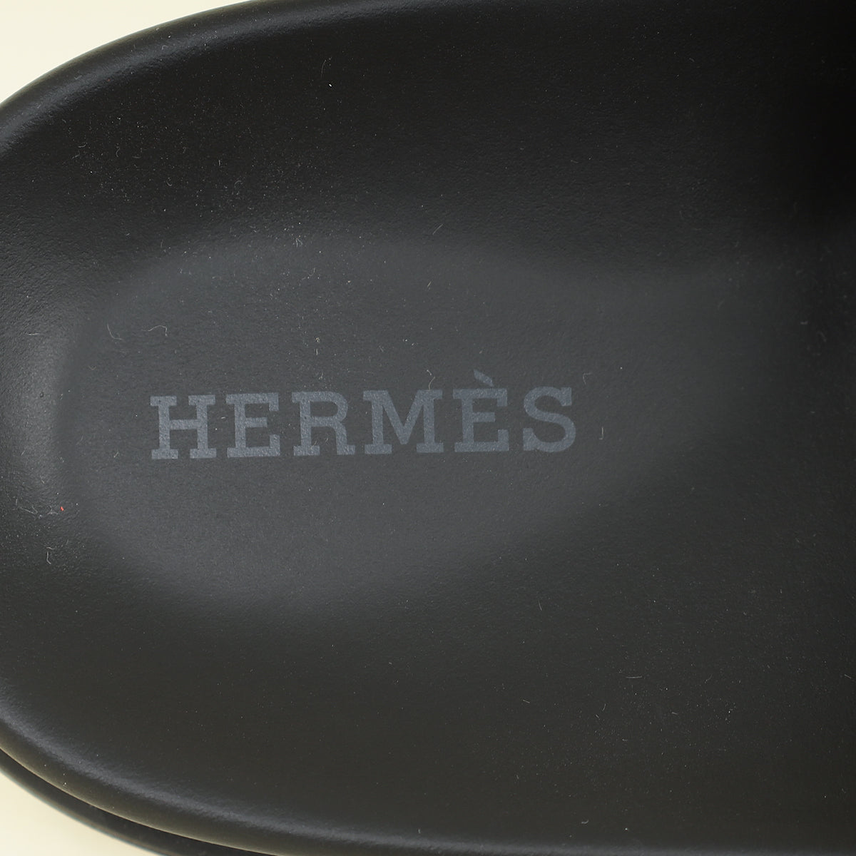 Hermes Noir Chypre Sandal 38