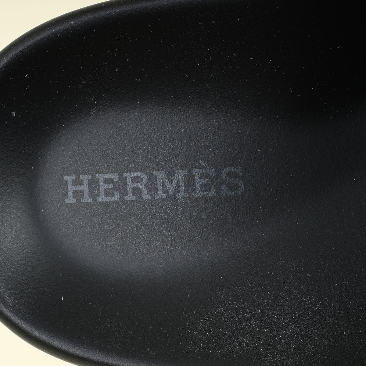 Hermes Noir Chypre Sandal 39