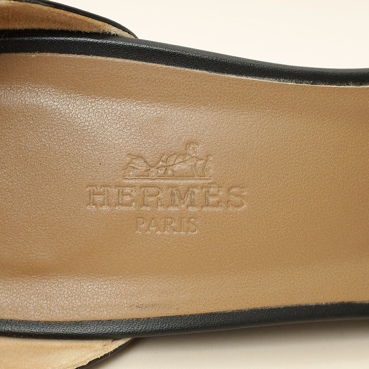 Hermes Noir Legend Sandal 39