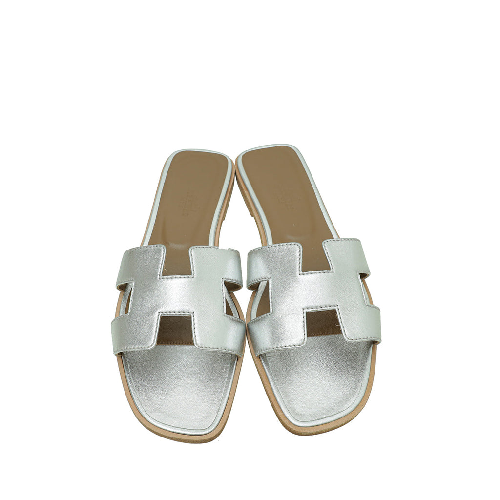 Hermes Gris Argenté Vieilli Metallic Nappa Oran Sandal 39