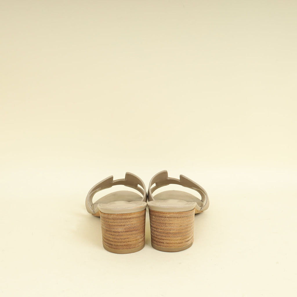 Hermes Beige Mastic Oasis Sandal 42