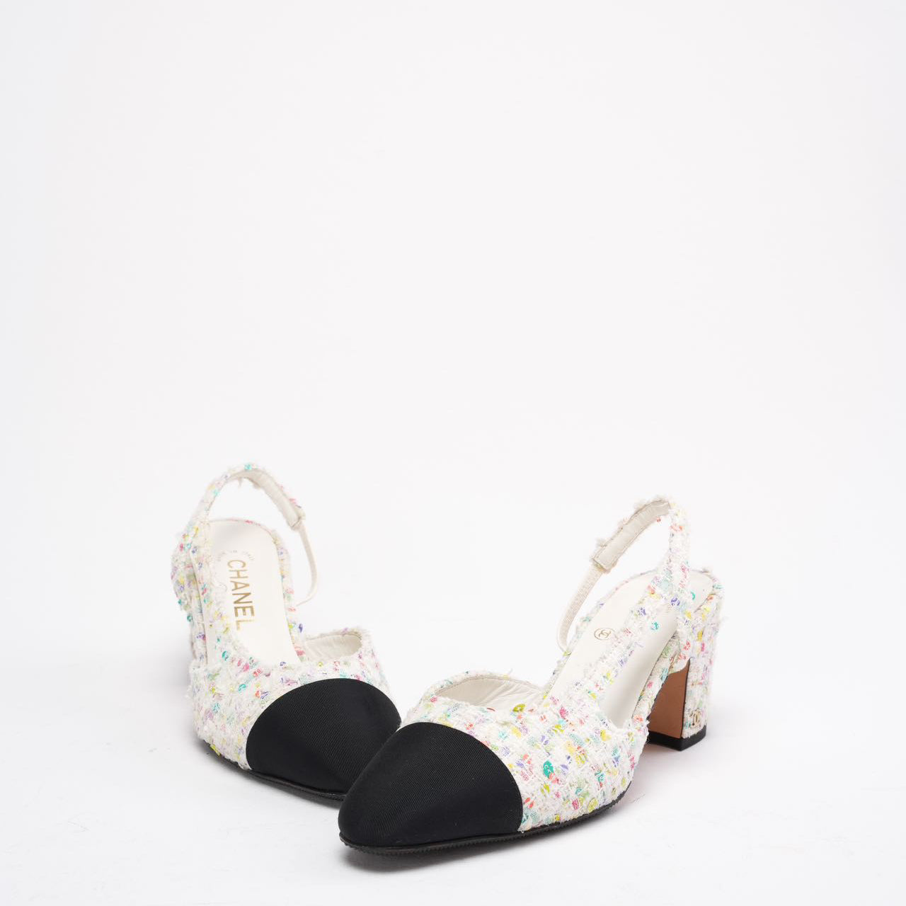 Chanel Multicolor Tweed CC Logo Slingback Pumps Size 38 ½