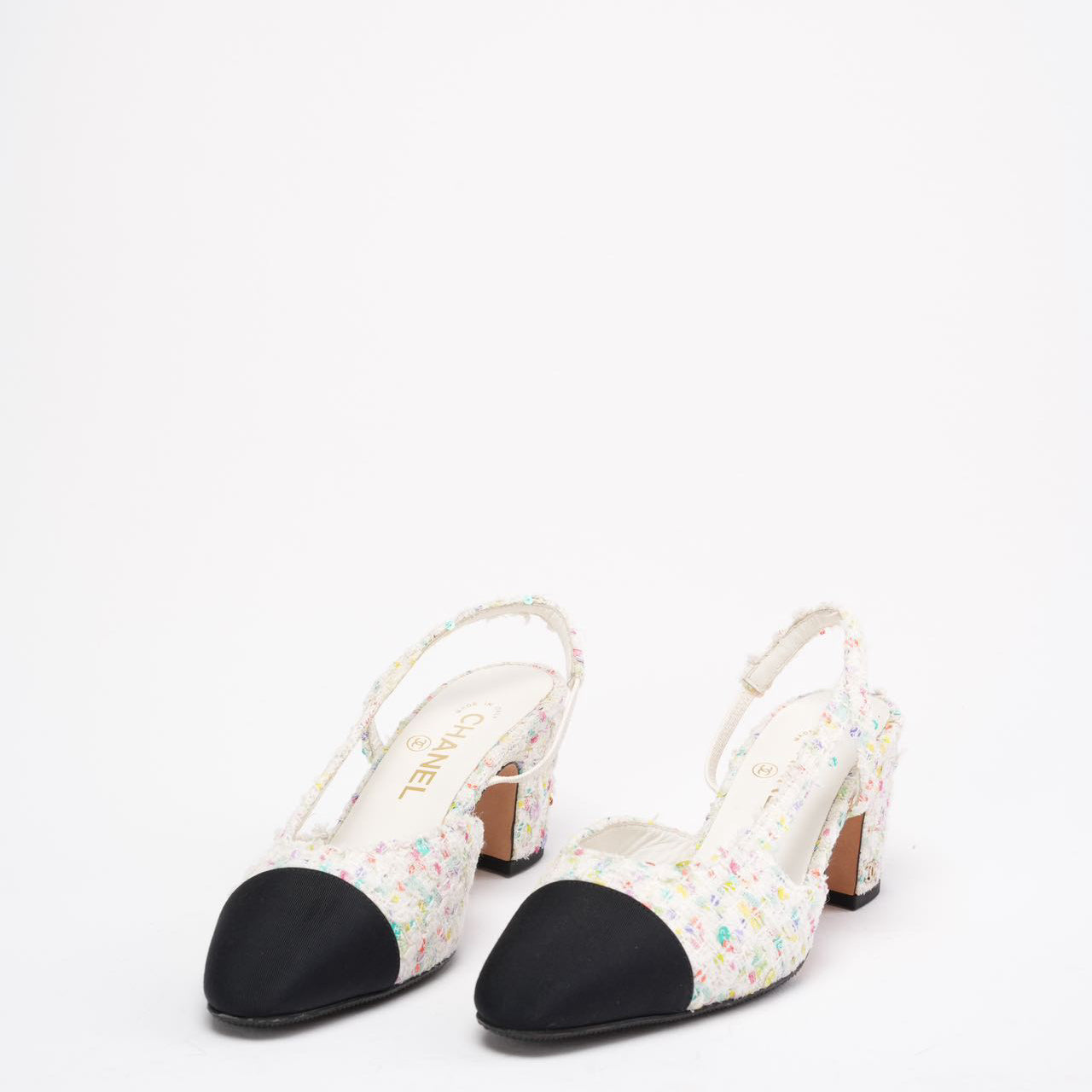 Chanel Multicolor Tweed CC Logo Slingback Pumps Size 38 ½