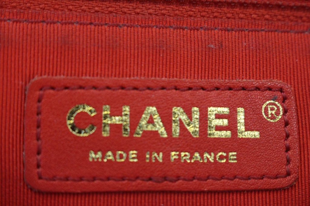 CHANEL Boy Bag - Red Glazed Quilted Leather Large