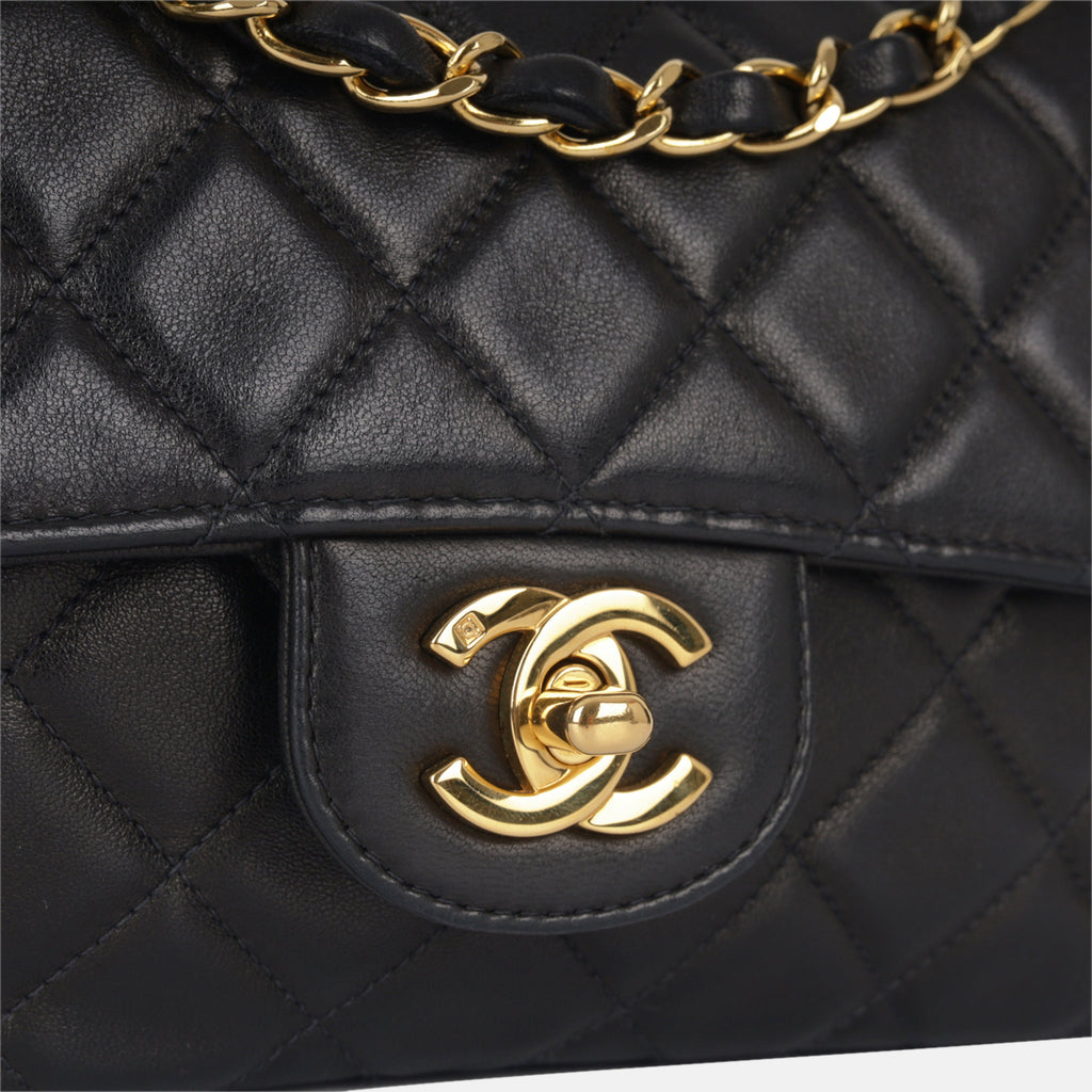 Chanel Vintage Single Flap Bag - Medium