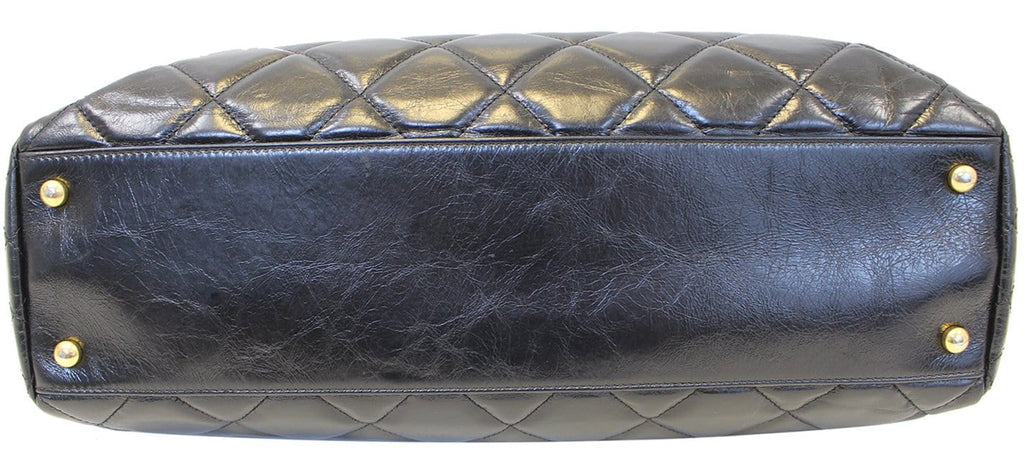 CHANEL Matelasse Black Calfskin Leather Shoulder Bag
