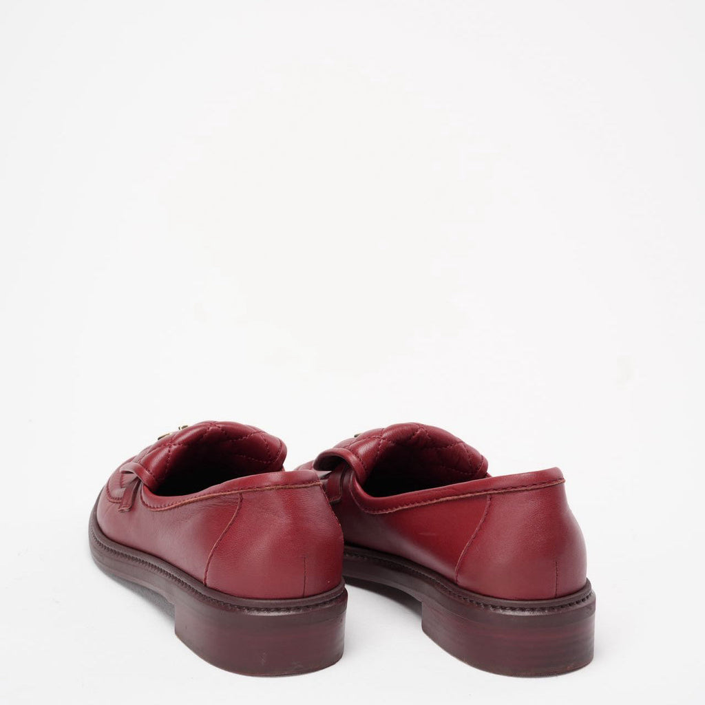 Chanel Red Lambskin Quilted CC Turnlock Loafers Size 38C