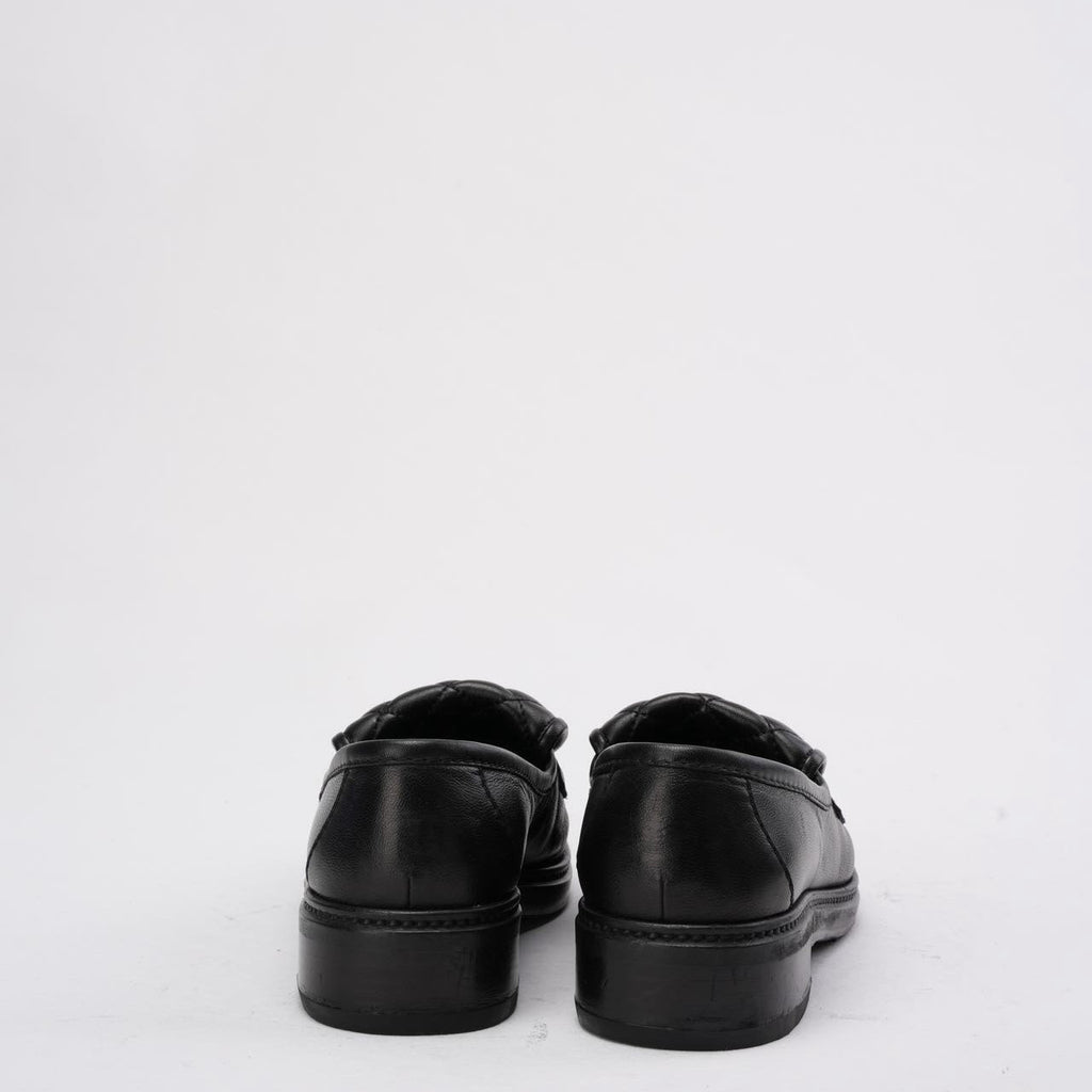 Chanel Black Lambskin Quilted CC Turnlock Loafers Size 38.5