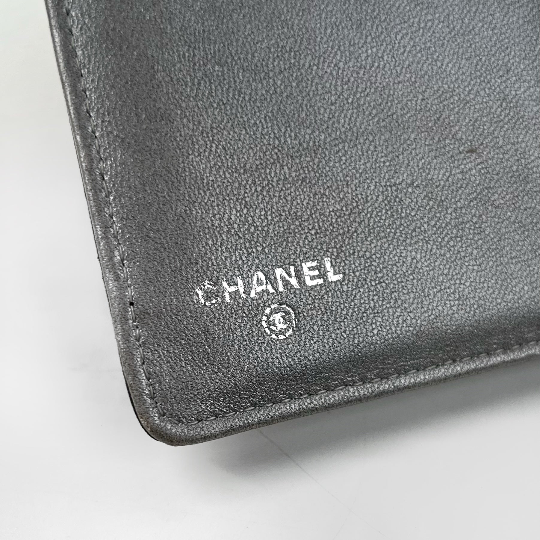 Chanel Yen Camelia Wallet Black
