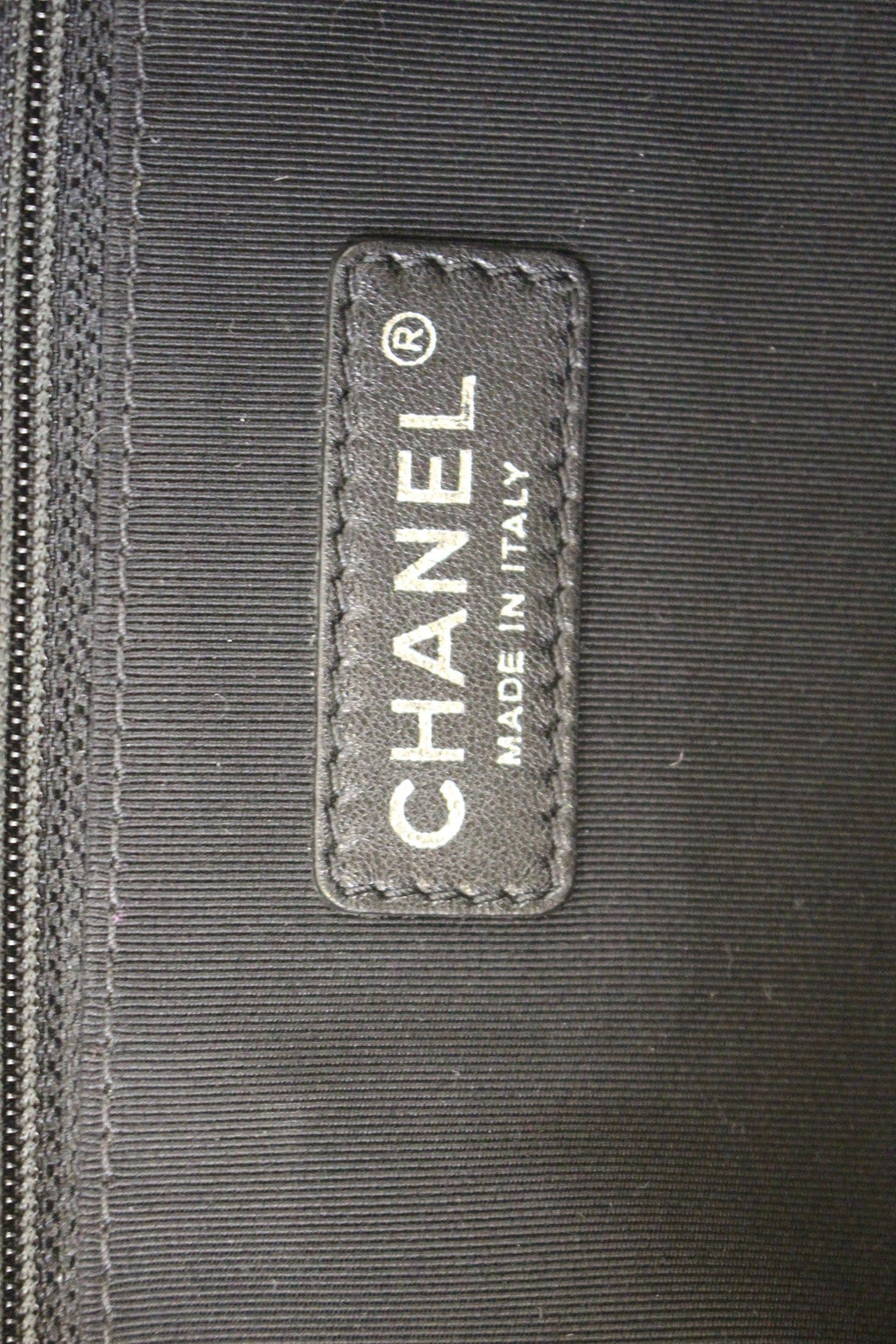 CHANEL Caviar Ombre Jumbo Single Flap Blanc White Shoulder Bag