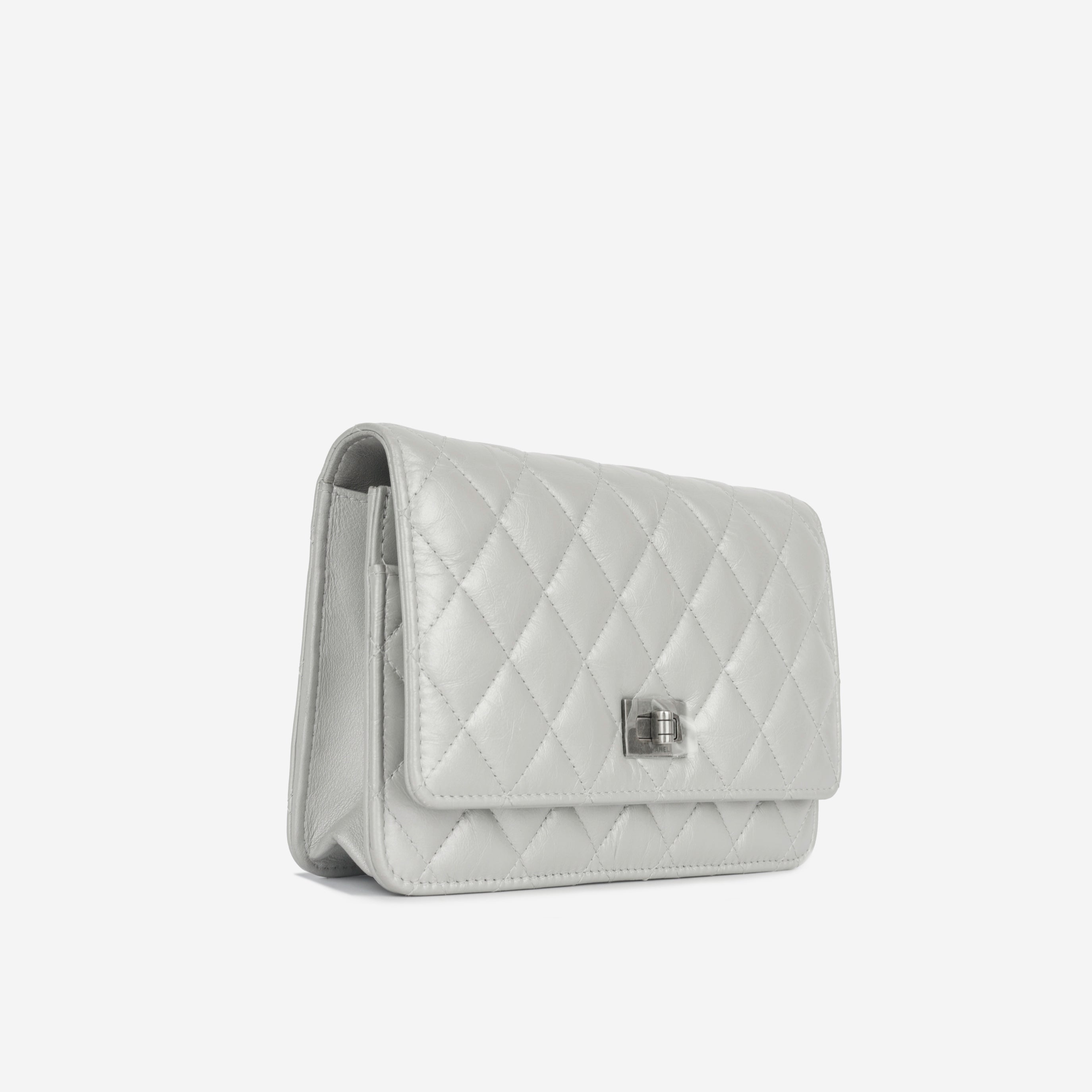 Chanel Re-issue Wallet on Chain