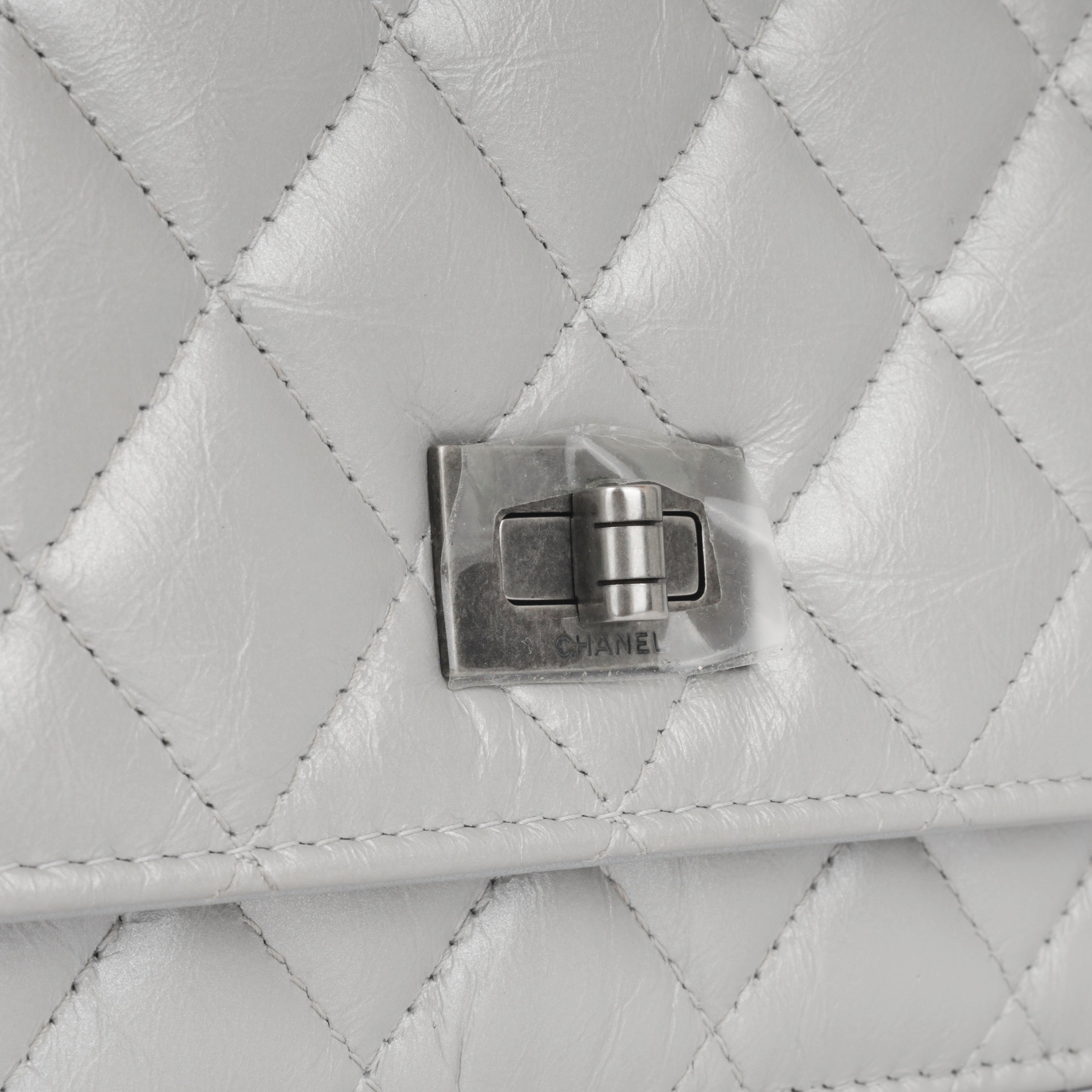 Chanel Re-issue Wallet on Chain