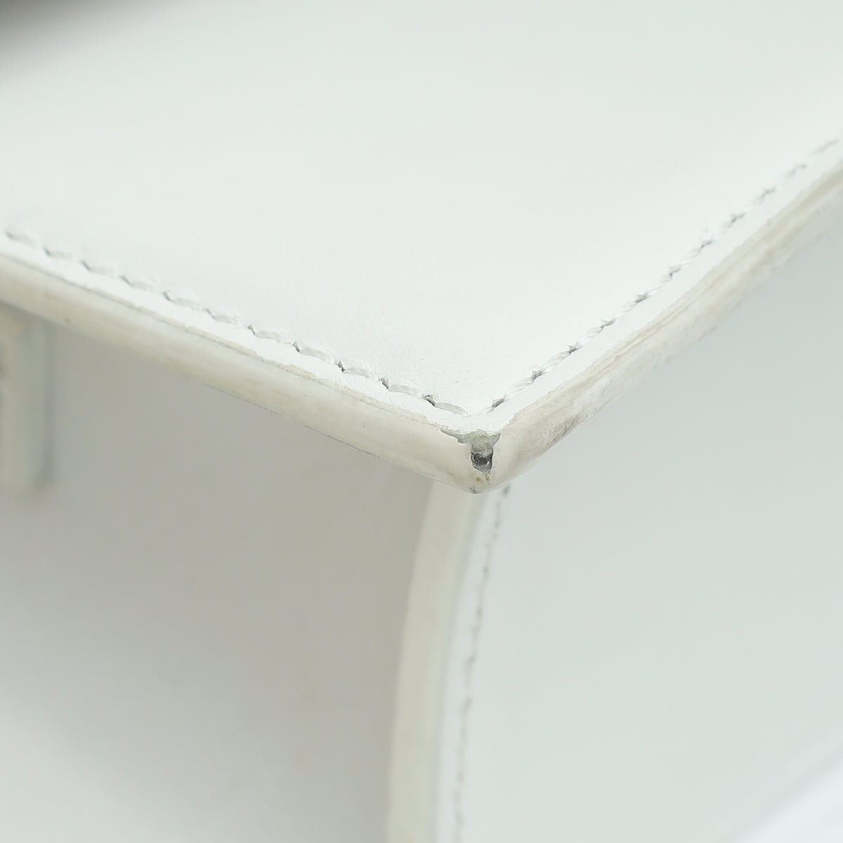 Jacquemus White Le Chiquito Moyen Top Handle Bag