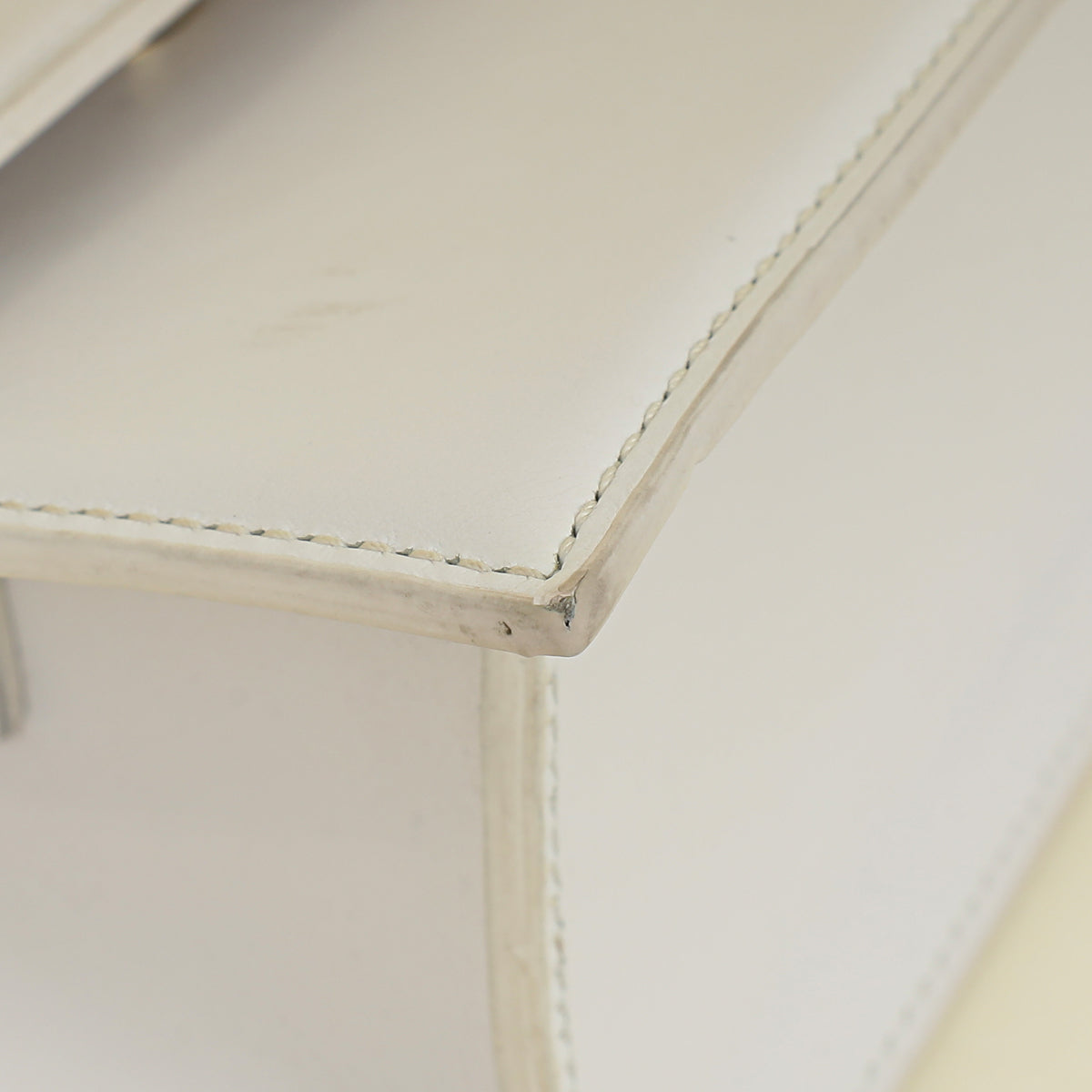 Jacquemus White The Medium Chiquito Bag