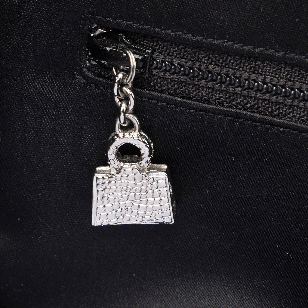 Judith Leiber Patent Leather Crystal Turnlock Clutch (SHF-D1Or7j)