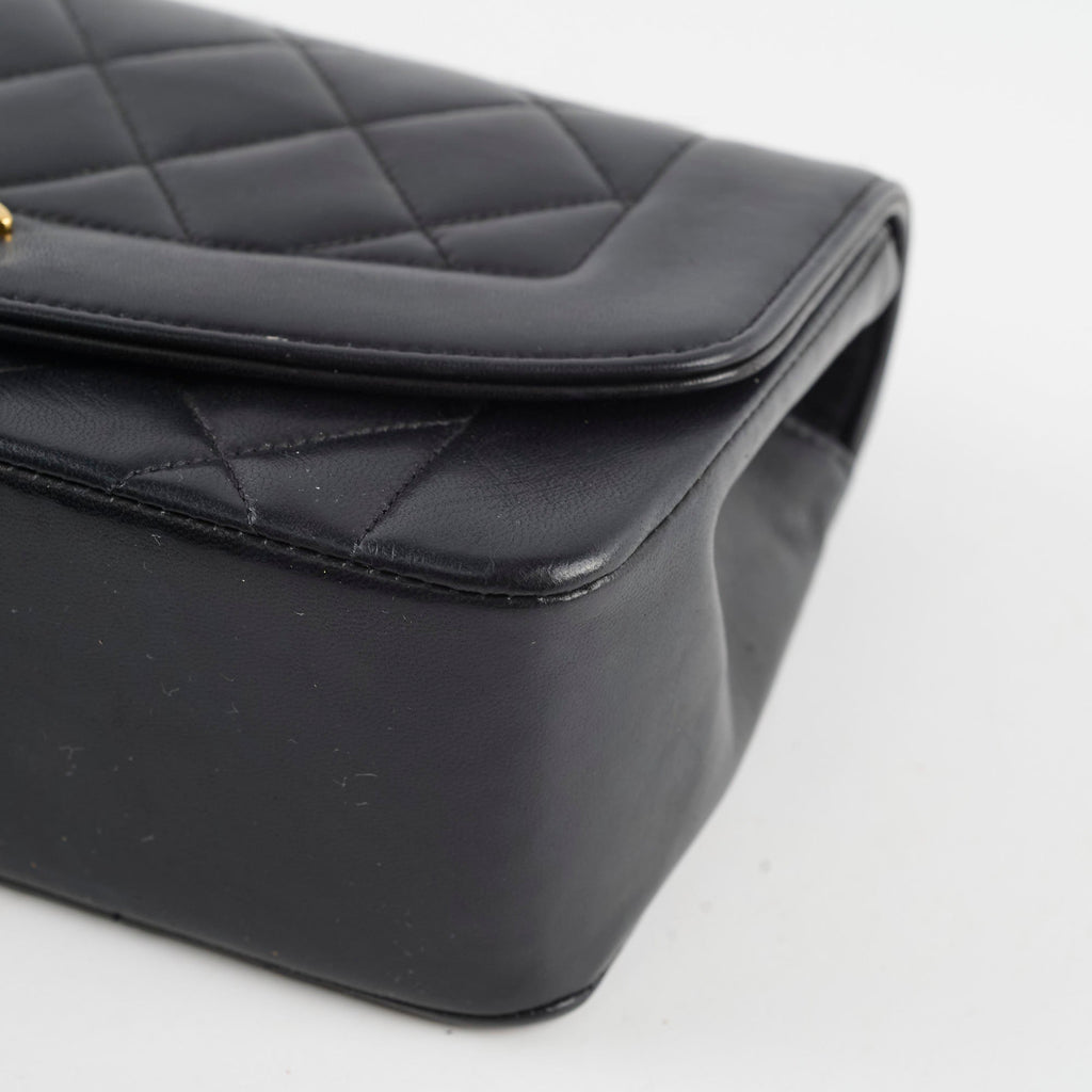 Chanel Small Vintage Diana Lambskin Black (4 Series)