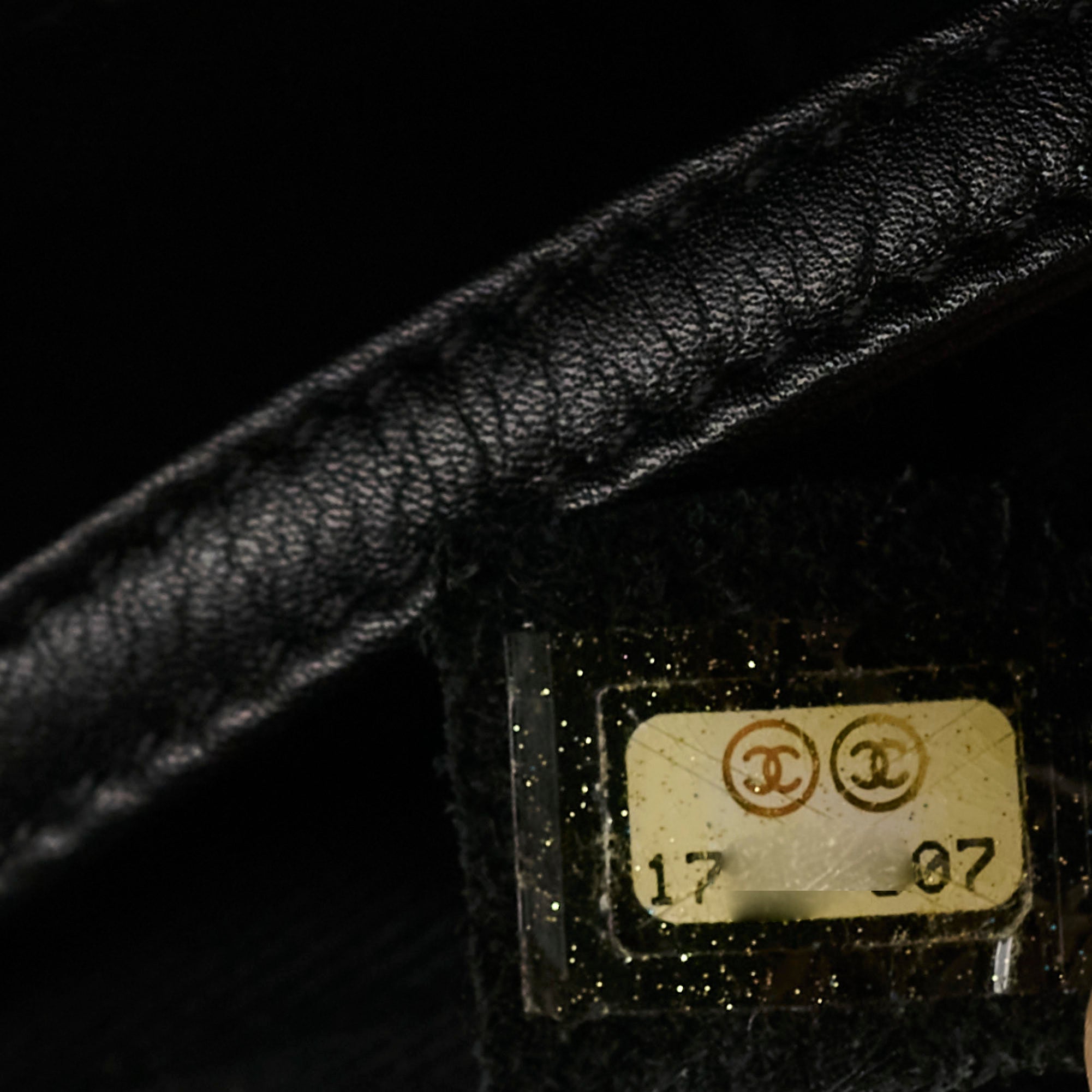 Chanel CC Logo Caviar Black Shoulder Bag - Series 17