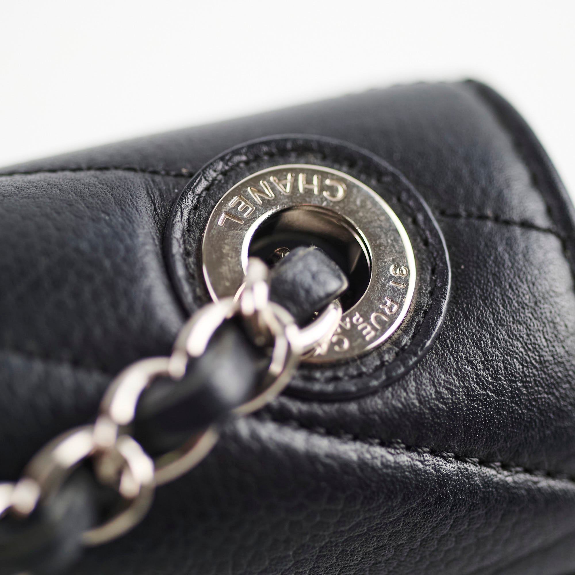 Chanel Caviar Chevron Crossbody Bag Black Series 23