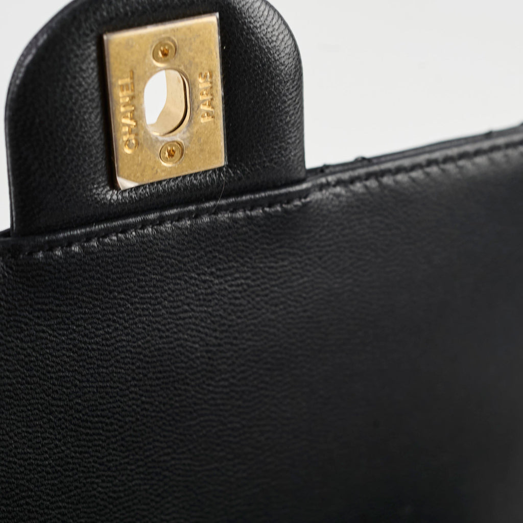 Chanel Seasonal Pearl Flap Bag Black