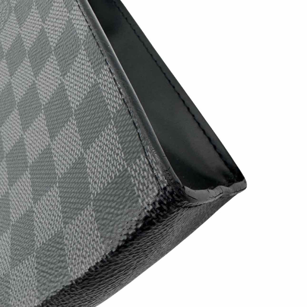LOUIS VUITTON Damier Graphite Pochette Voyage MM
