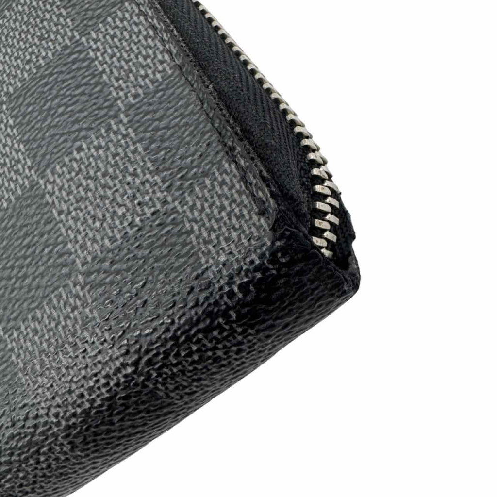 LOUIS VUITTON Damier Graphite Zippy Wallet Organizer