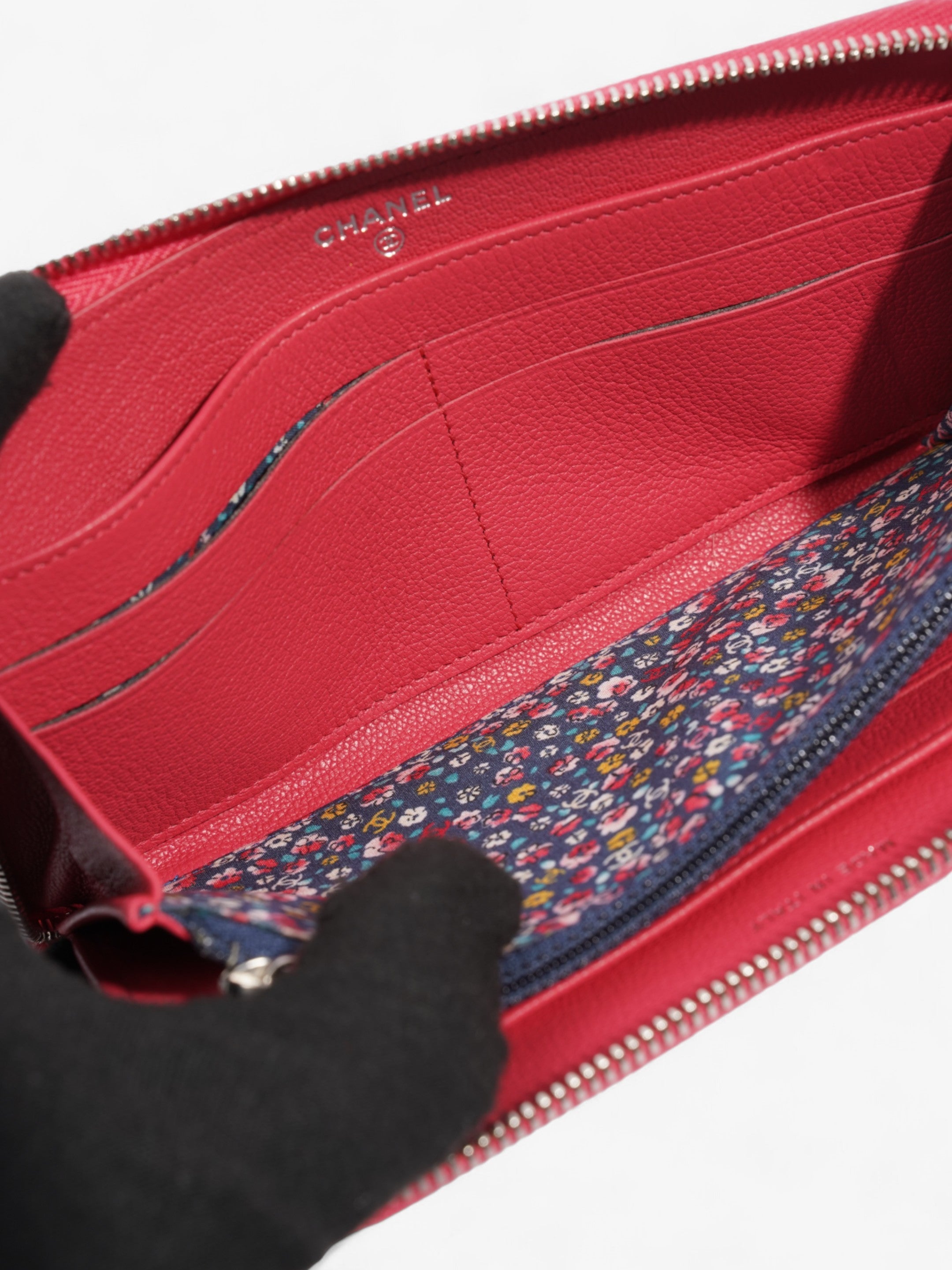 Chanel Zipped Lucky Clover Wallet Pink / Blue Leather