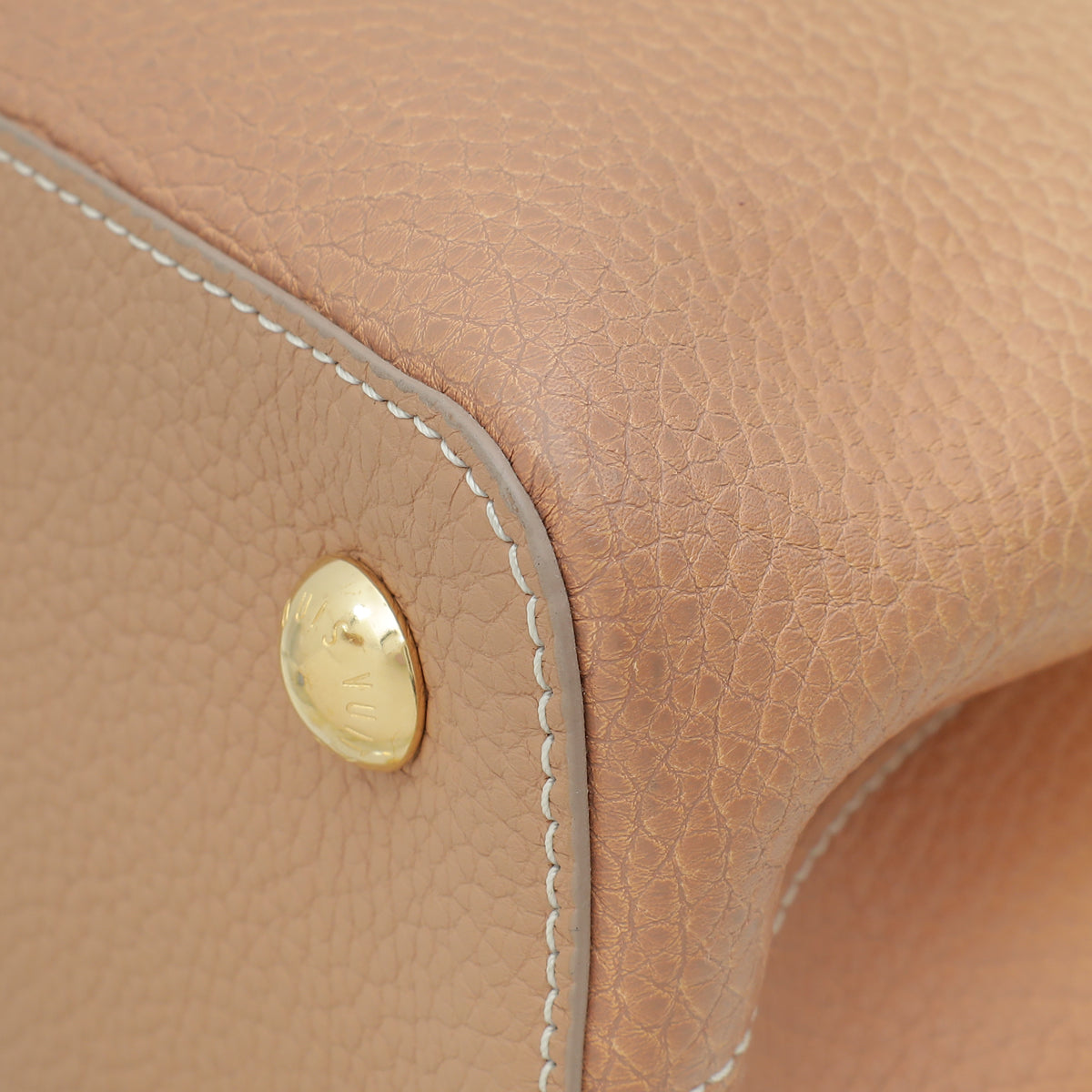 Louis Vuitton Beige Gradient Capucines MM Bag