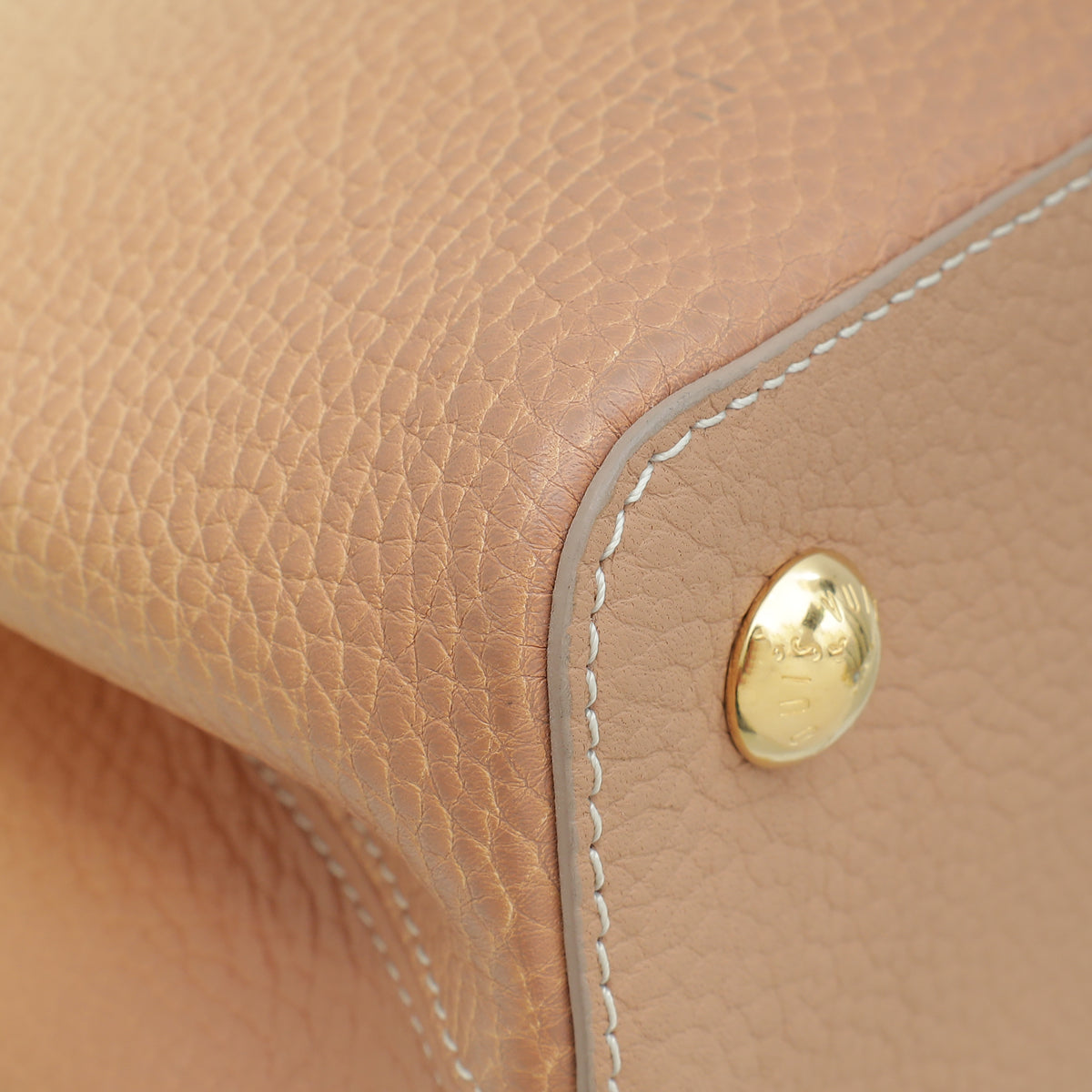Louis Vuitton Beige Gradient Capucines MM Bag