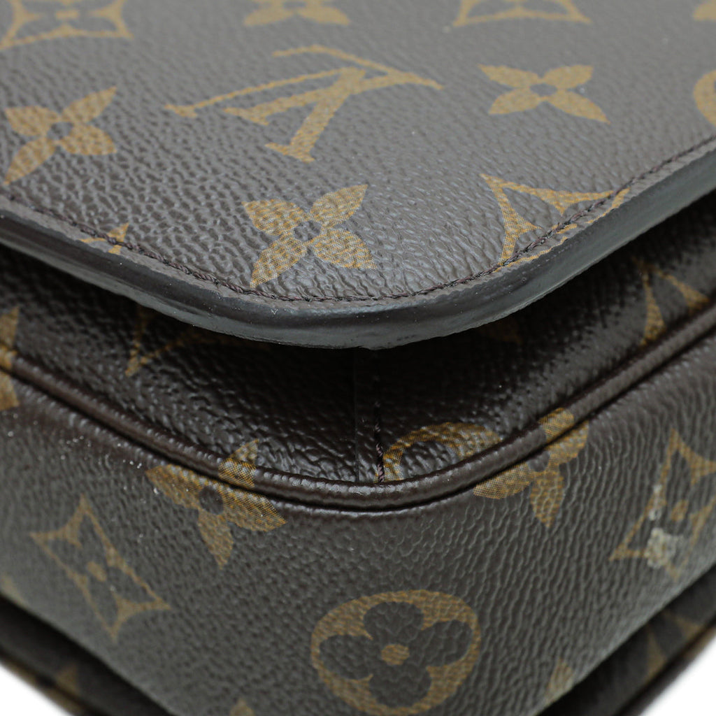 Louis Vuitton Monogram Pochette Metis Bag