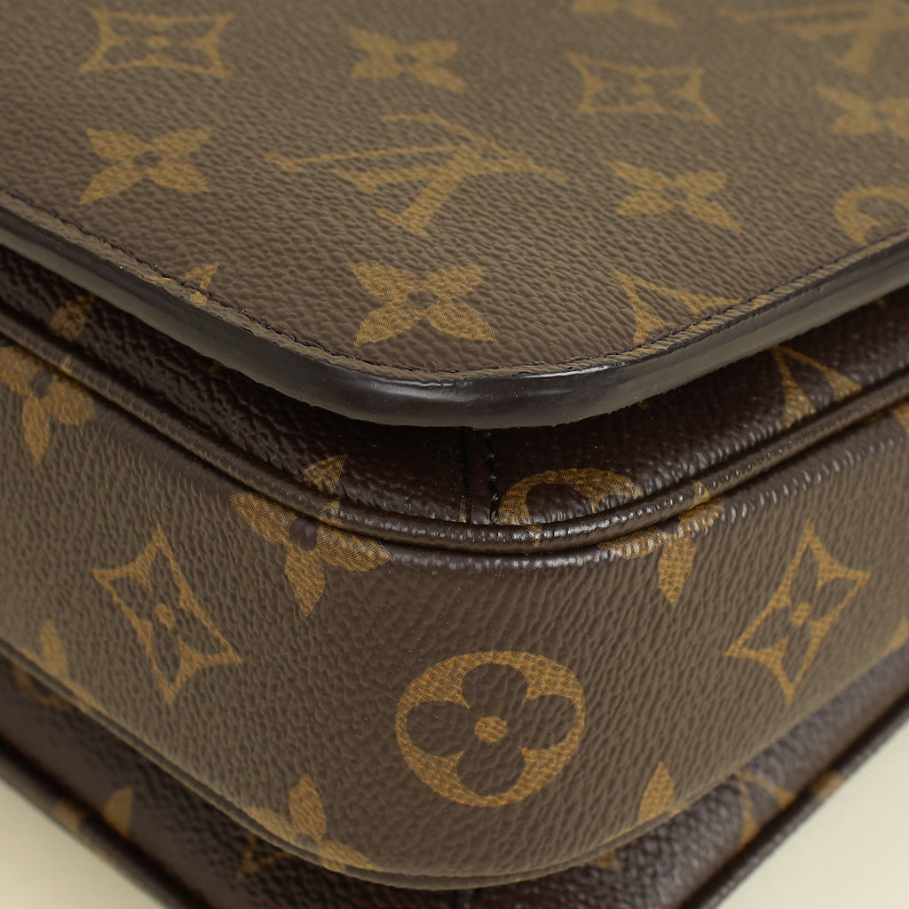 Louis Vuitton Monogram Pochette Metis Bag