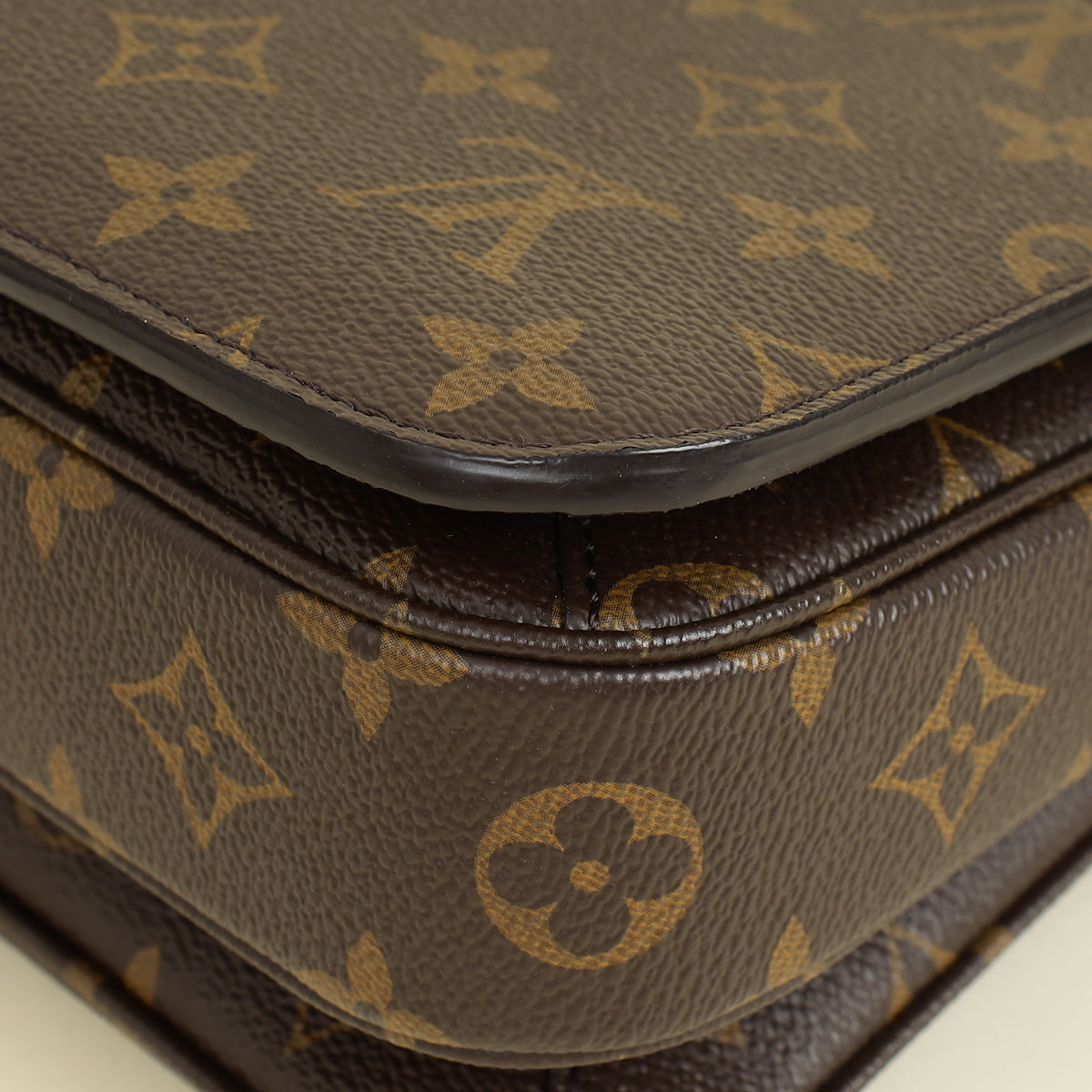 Louis Vuitton Monogram Pochette Metis Bag