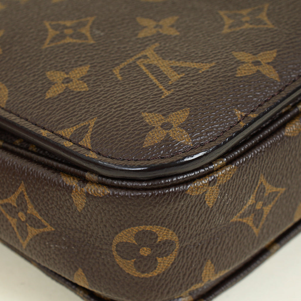 Louis Vuitton Monogram Pochette Metis Bag