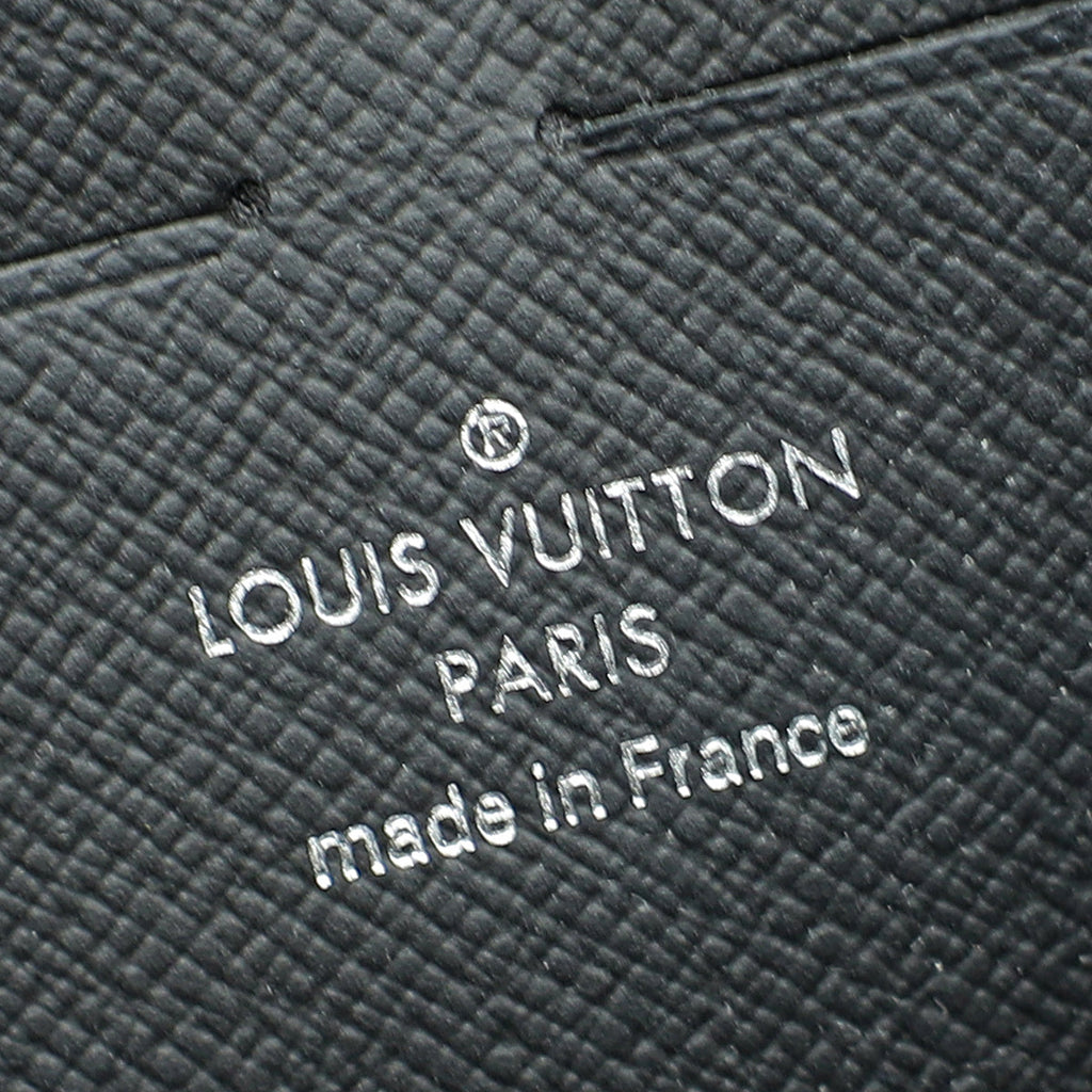 Louis Vuitton Damier Black Pochette Voyage MM Clutch