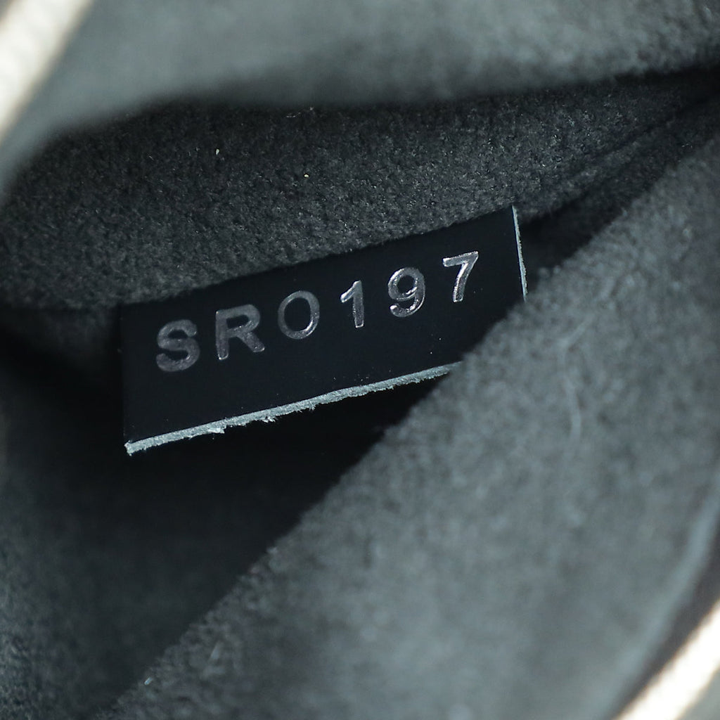 Louis Vuitton Noir Cluny MM Bag