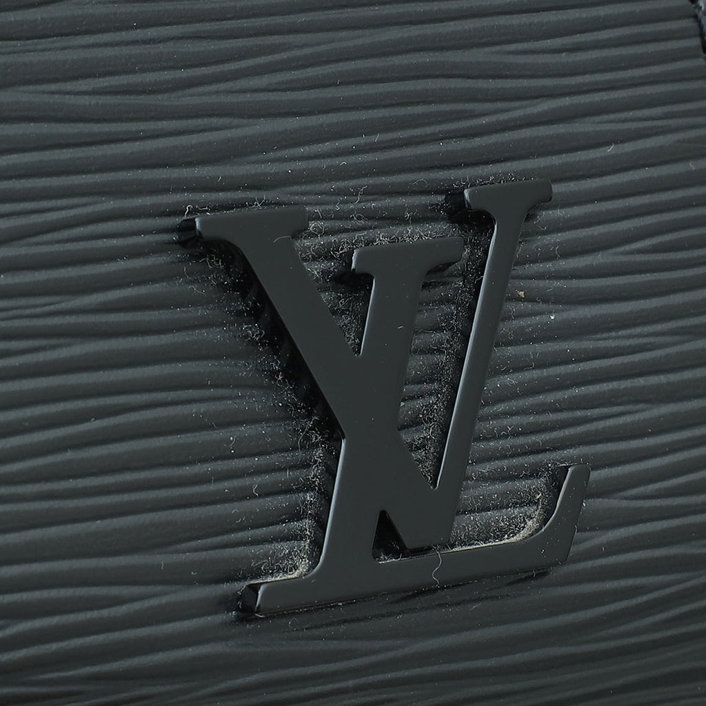 Louis Vuitton Noir Cluny MM Bag