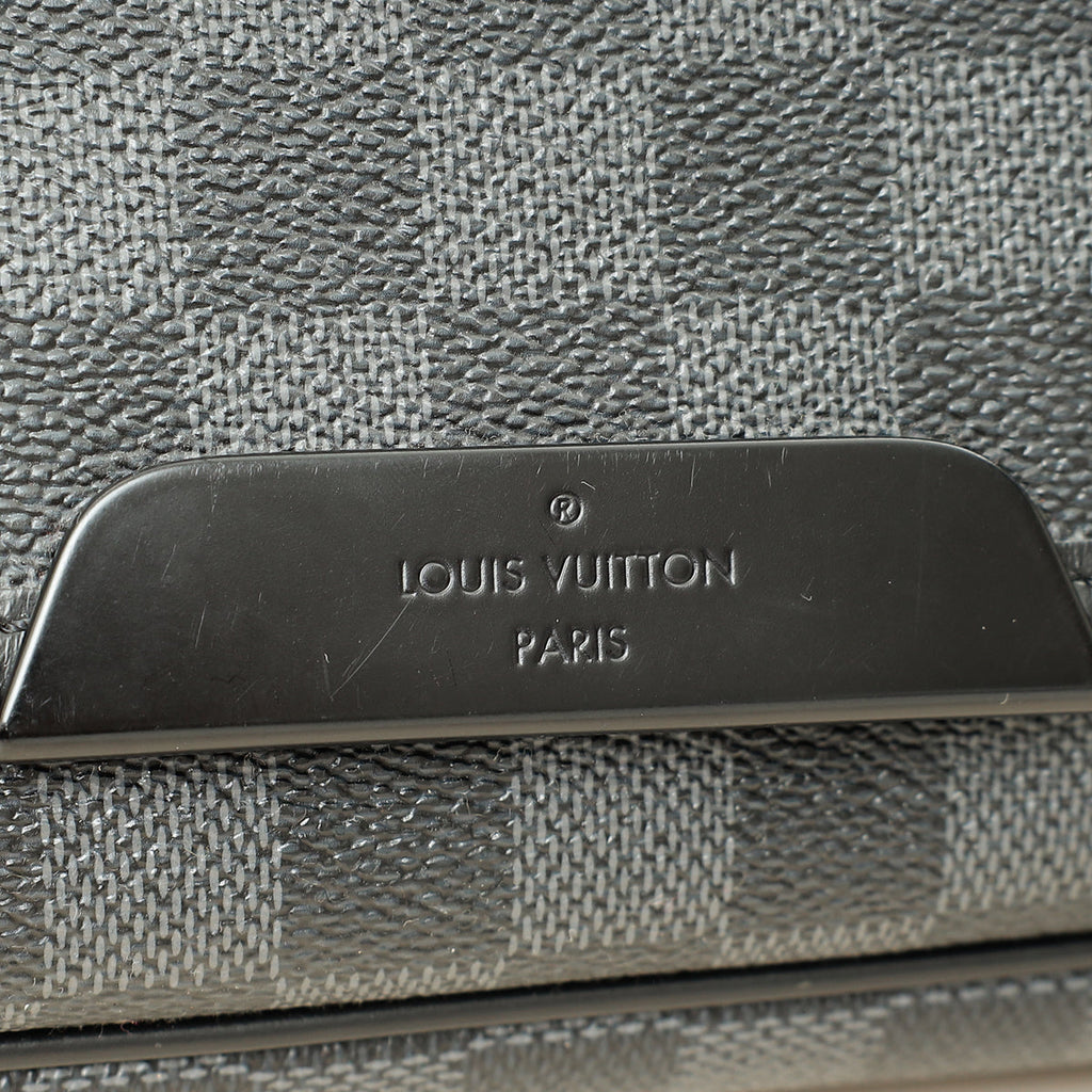 Louis Vuitton Damier Graphite Daniel MM Messenger Bag