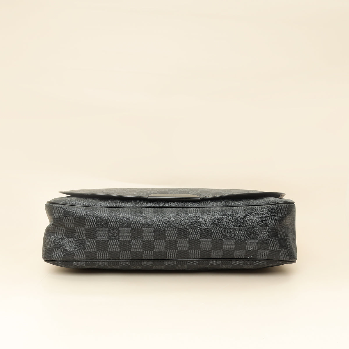 Louis Vuitton Damier Graphite Daniel MM Messenger Bag