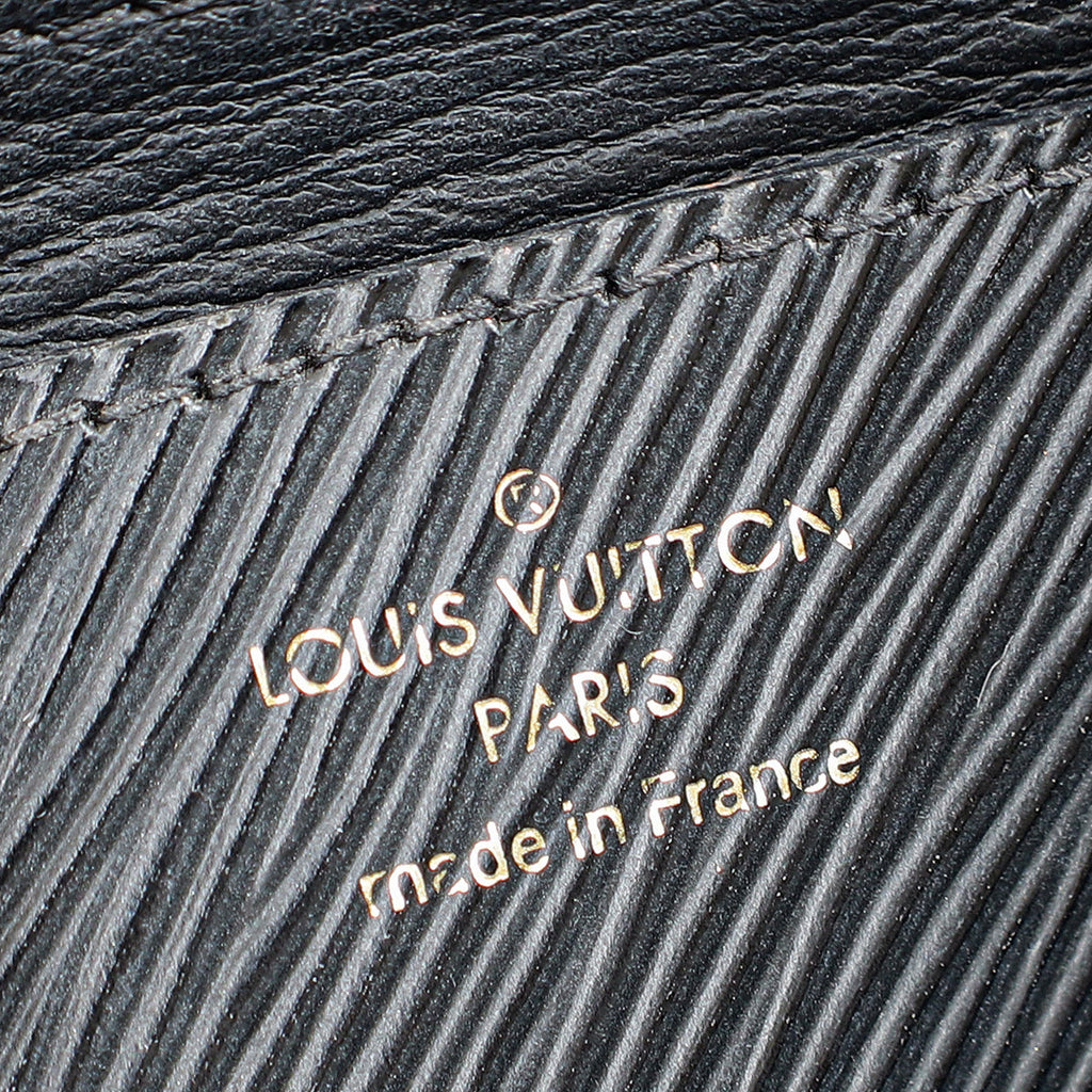 Louis Vuitton Noir Quilted LV Twist MM Bag