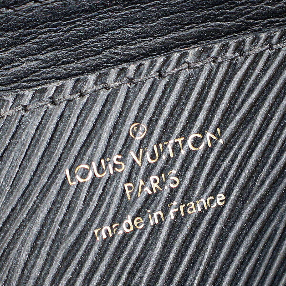 Louis Vuitton Noir Quilted LV Twist MM Bag