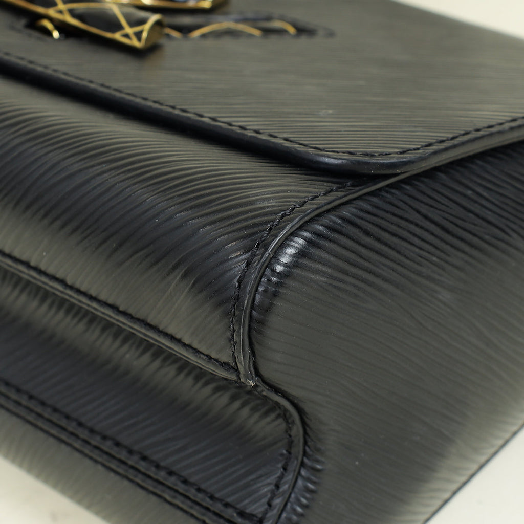 Louis Vuitton Noir Quilted LV Twist MM Bag