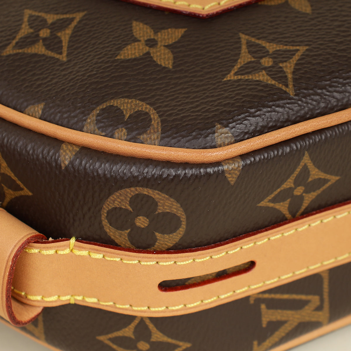Louis Vuitton Monogram Boite Chapeau Souple MM Bag