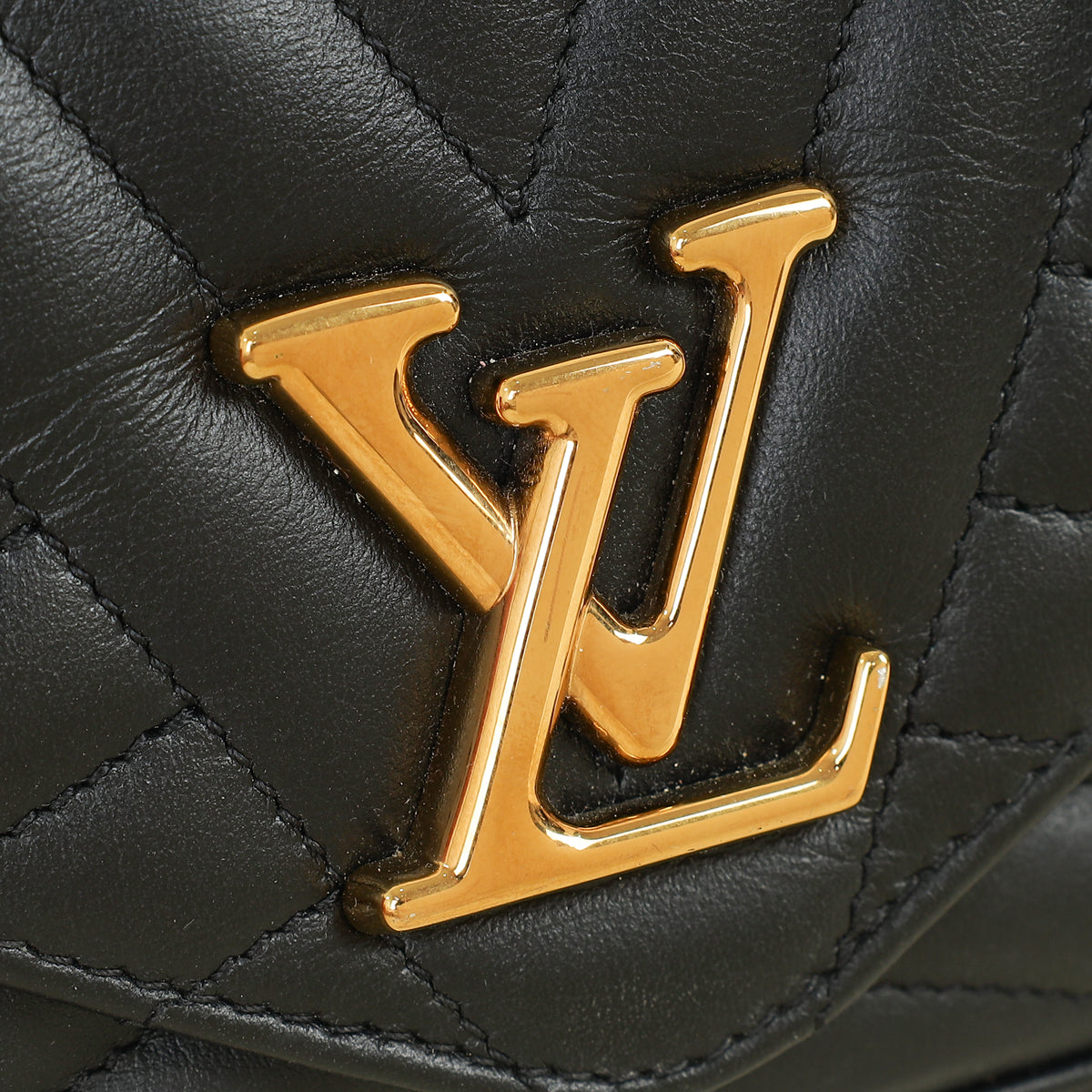 Louis Vuitton Black New Wave Chain Pochette