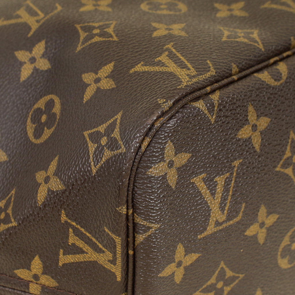 Louis Vuitton Monogram Neverfull MM Bag
