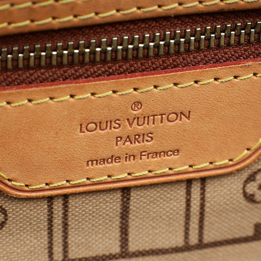 Louis Vuitton Monogram Neverfull MM Bag