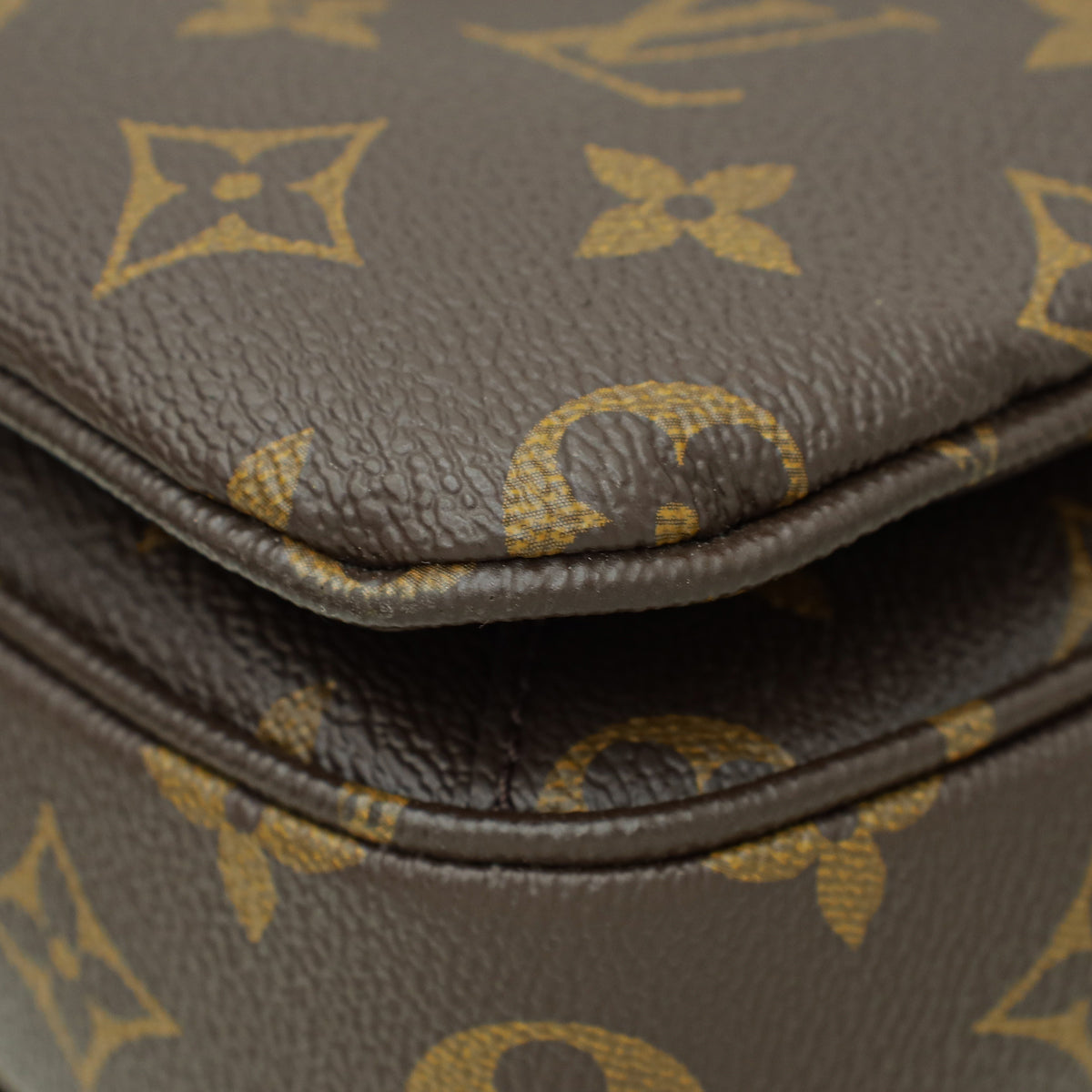 Louis Vuitton Monogram Pochette Metis Bag